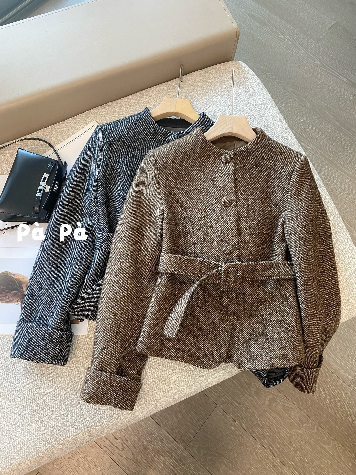 Korean style chic, fitted waist, stand-up collar, twill short jacket, versatile wool coat for commuting, with structured shoulders.
