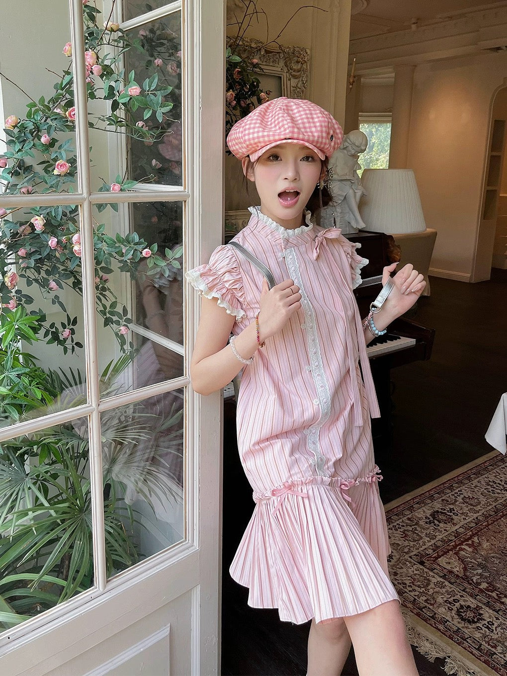 Ruan Ruan's homemade 2024 summer new niche design super nice and sweet age-reducing striped shirt with flying sleeves dress