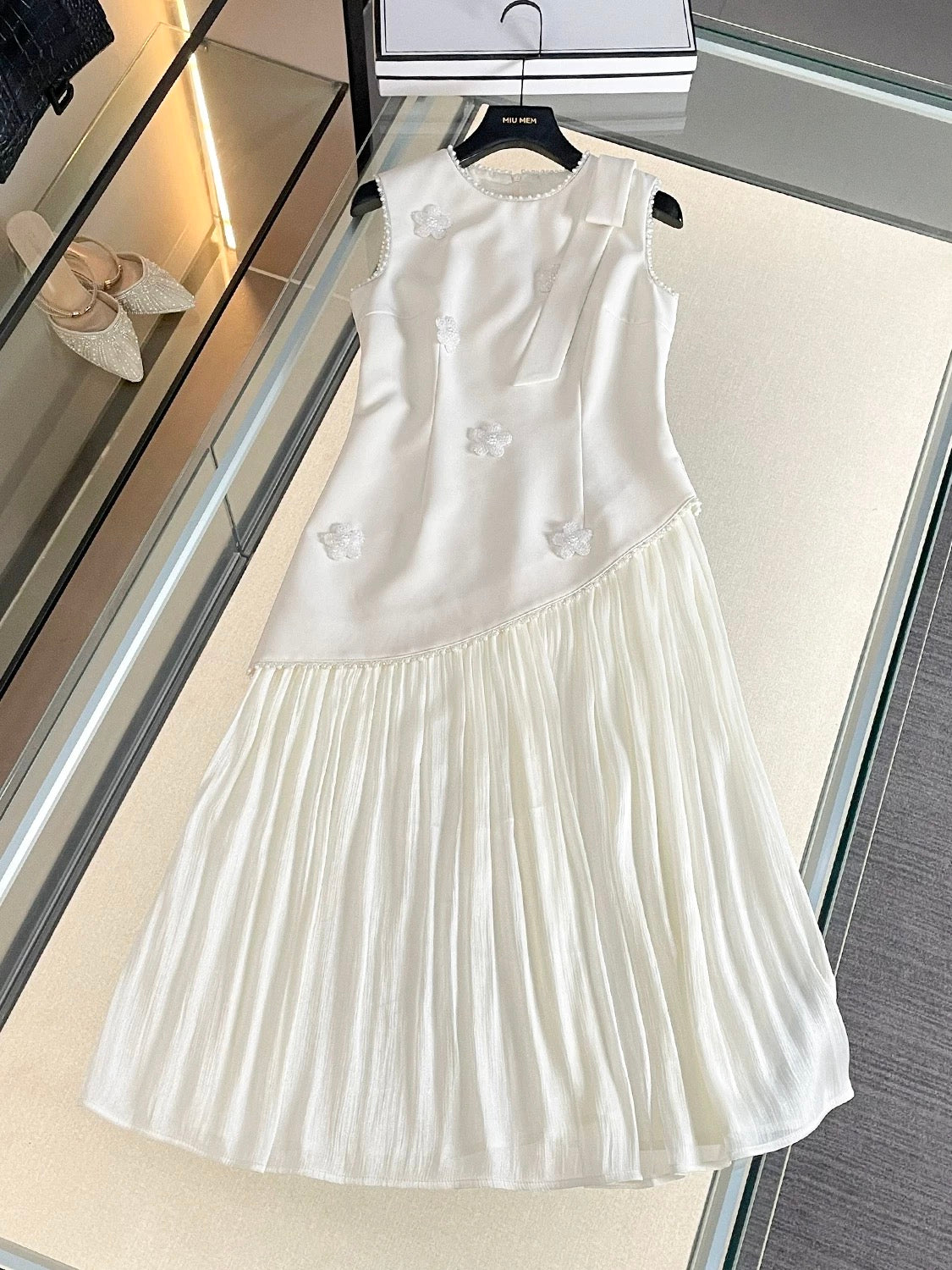 Shenzhen Nanyou high-end women's clothing French style small fragrance style bow beaded flower vest dress female DY7016