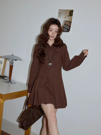 Chaochao's sophisticated brown plaid dress, spring 2026, elegant slim fit, lapel, long sleeves, A-line skirt.