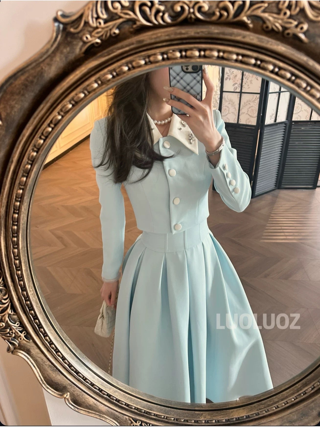 LUOLUOZ [Blue Poetry Collection] Exquisitely Beautiful Color-Bound Simple Top + Stylish Long Skirt Two-Piece Set