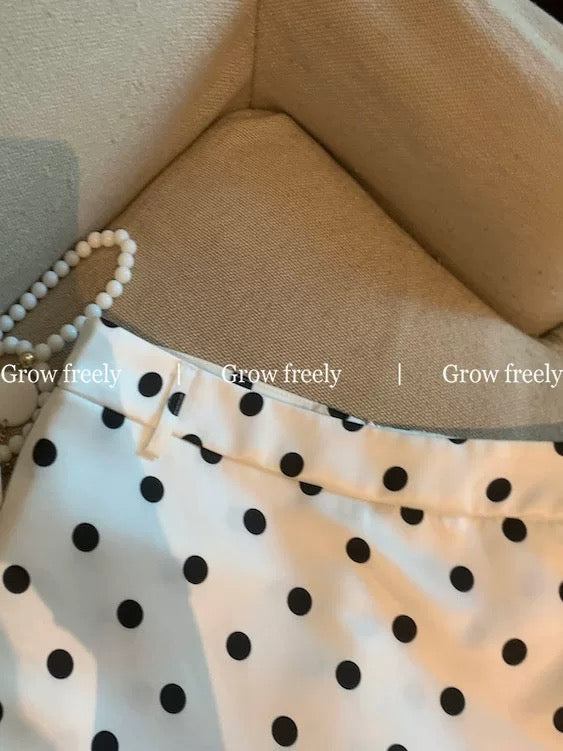 Grow freely French polka dot satin low-waisted shorts for women, autumn and winter, slimming, youthful, and anti-exposure.