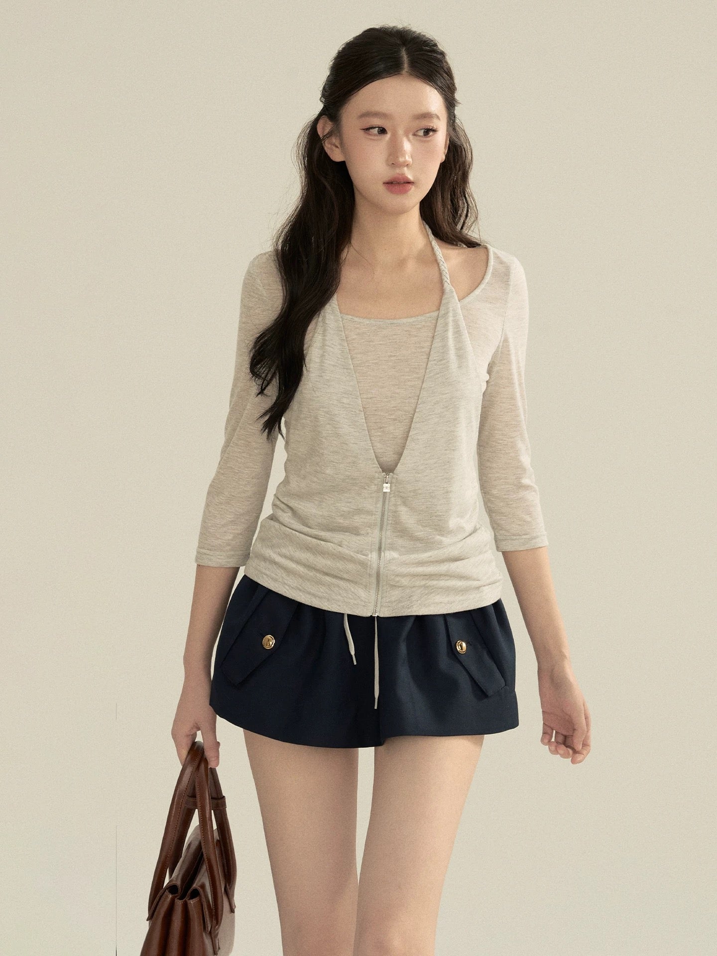 OIOI ESSE | "Mist-shrouded Autumn Mountains" Halter Neck Faux Two-Piece Top with Zipper and Mid-Sleeve Pullover