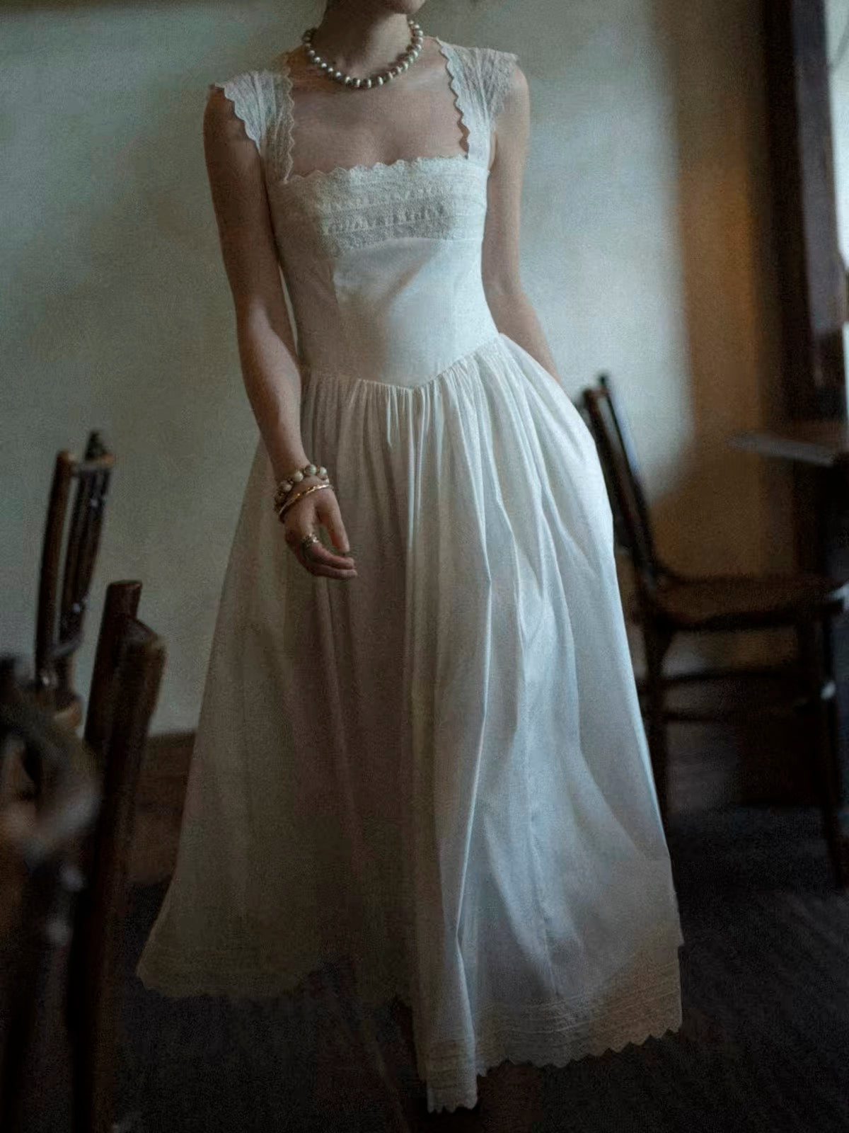 Texture-Si Custom French-Style Square-Neck Pastoral Dress with Intricate Lace Paneling and Waist-Cinching Silhouette