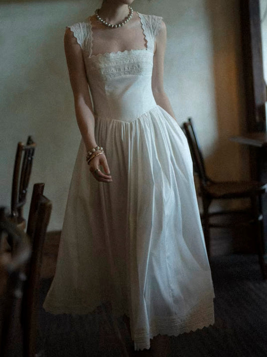 Texture-Si Custom French-Style Square-Neck Pastoral Dress with Intricate Lace Paneling and Waist-Cinching Silhouette