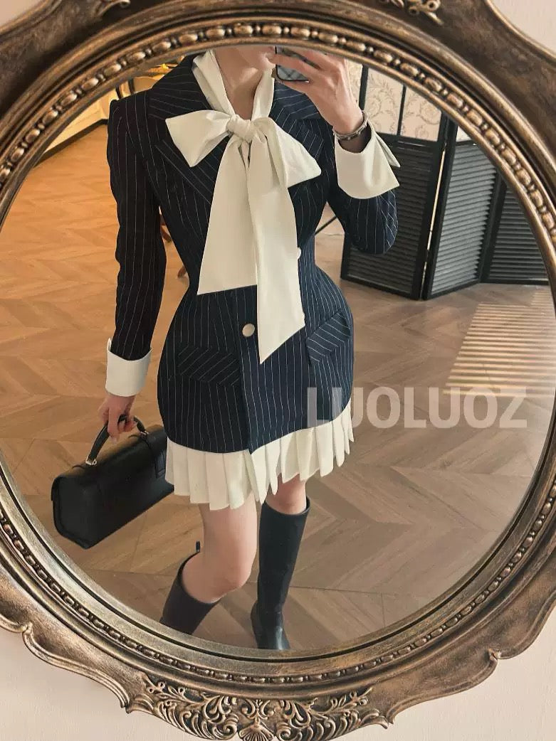 LUOLUOZ【Sleeping Rose】Elegant Autumn Button-Down Goddess Style Waist-Defining Coat Dress JF980