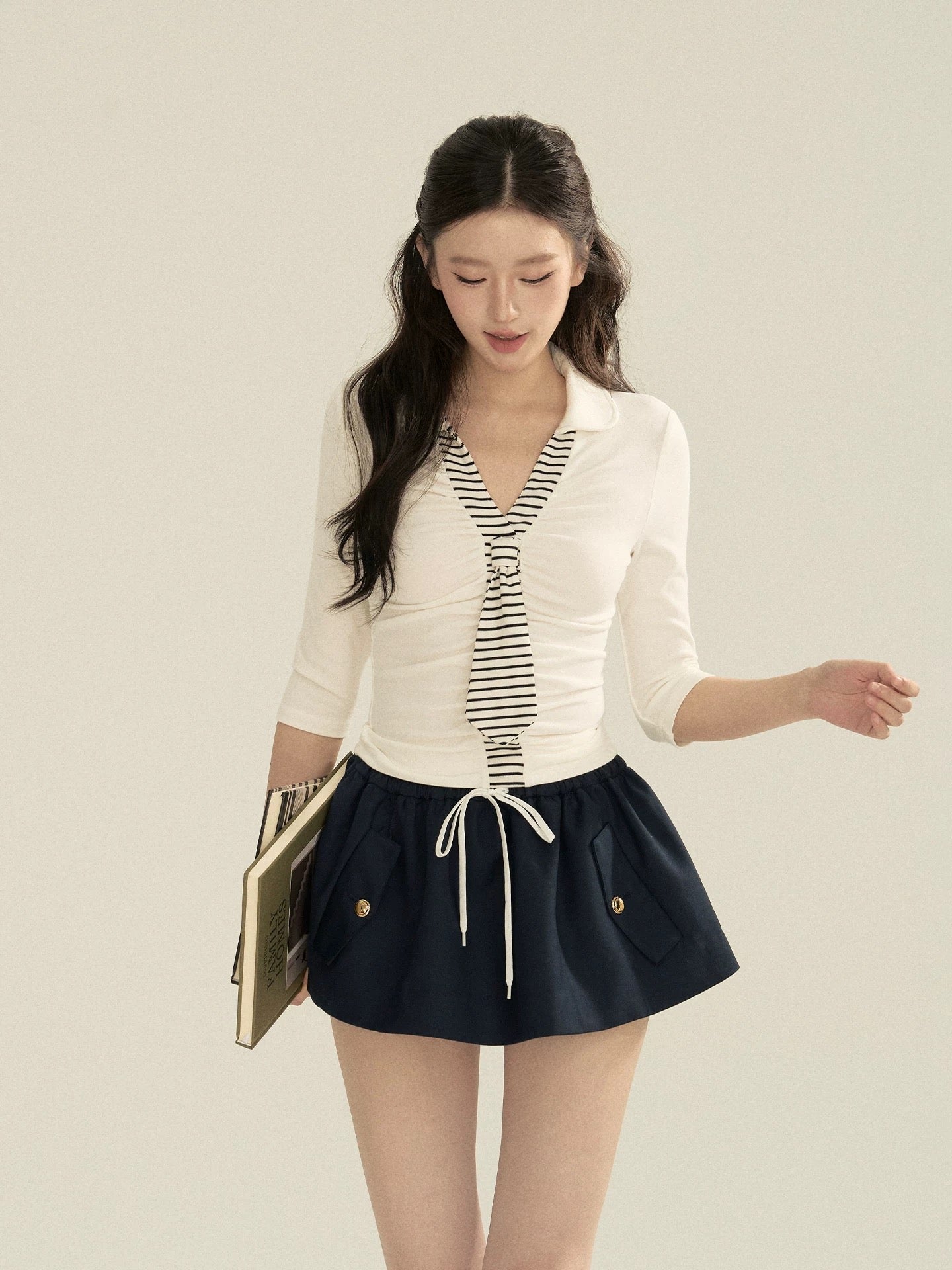 OIOI ESSE | "Cloudy Zebra" Retro Striped Tie Color-Blocked Knit Mid-Sleeve Slim Fit Top for Women, Autumn