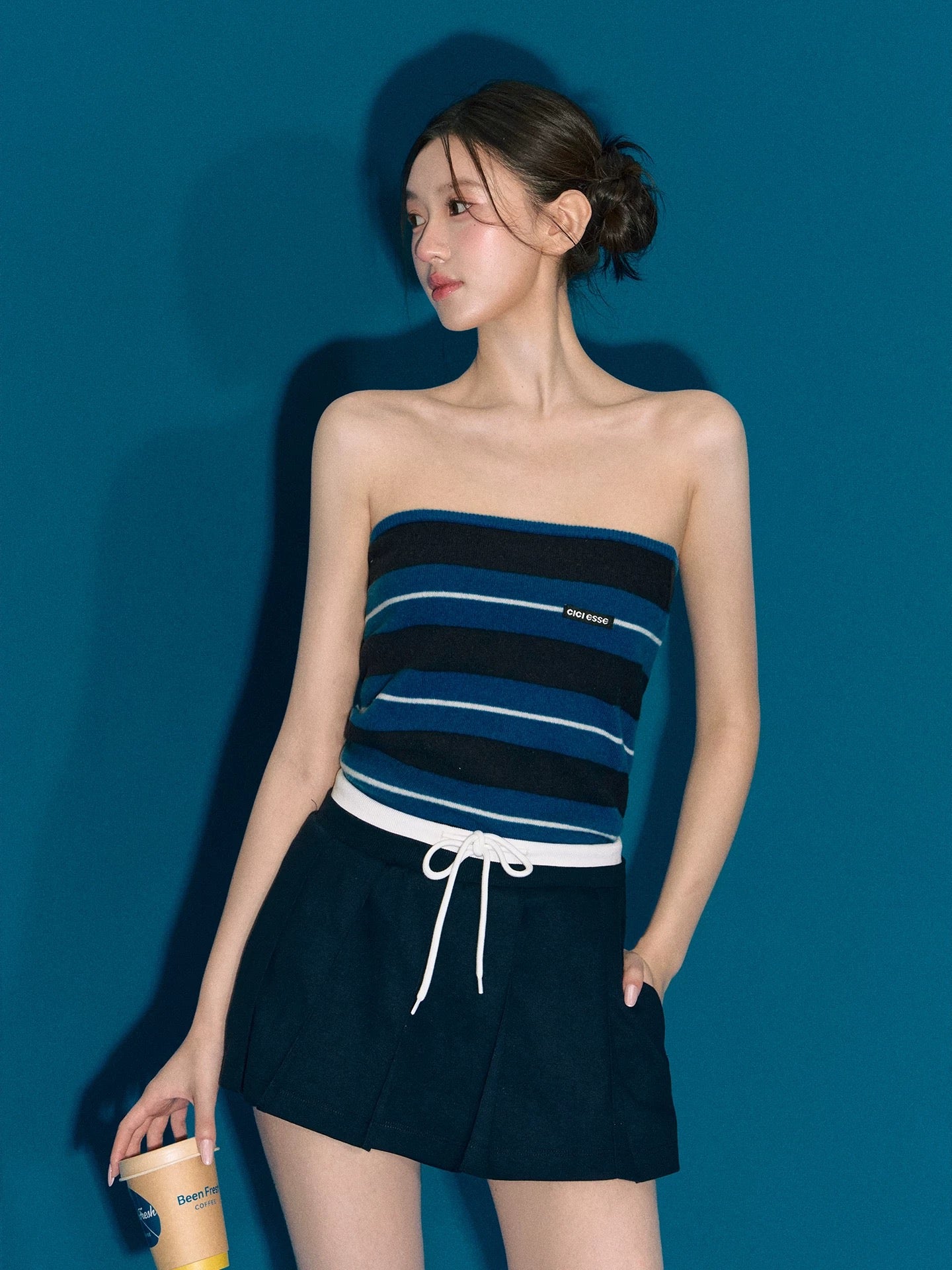 OIOI ESSE｜Striped Short Bandeau Top for Women, Early Autumn New Arrival, Versatile Blue Vest, Can Be Layered