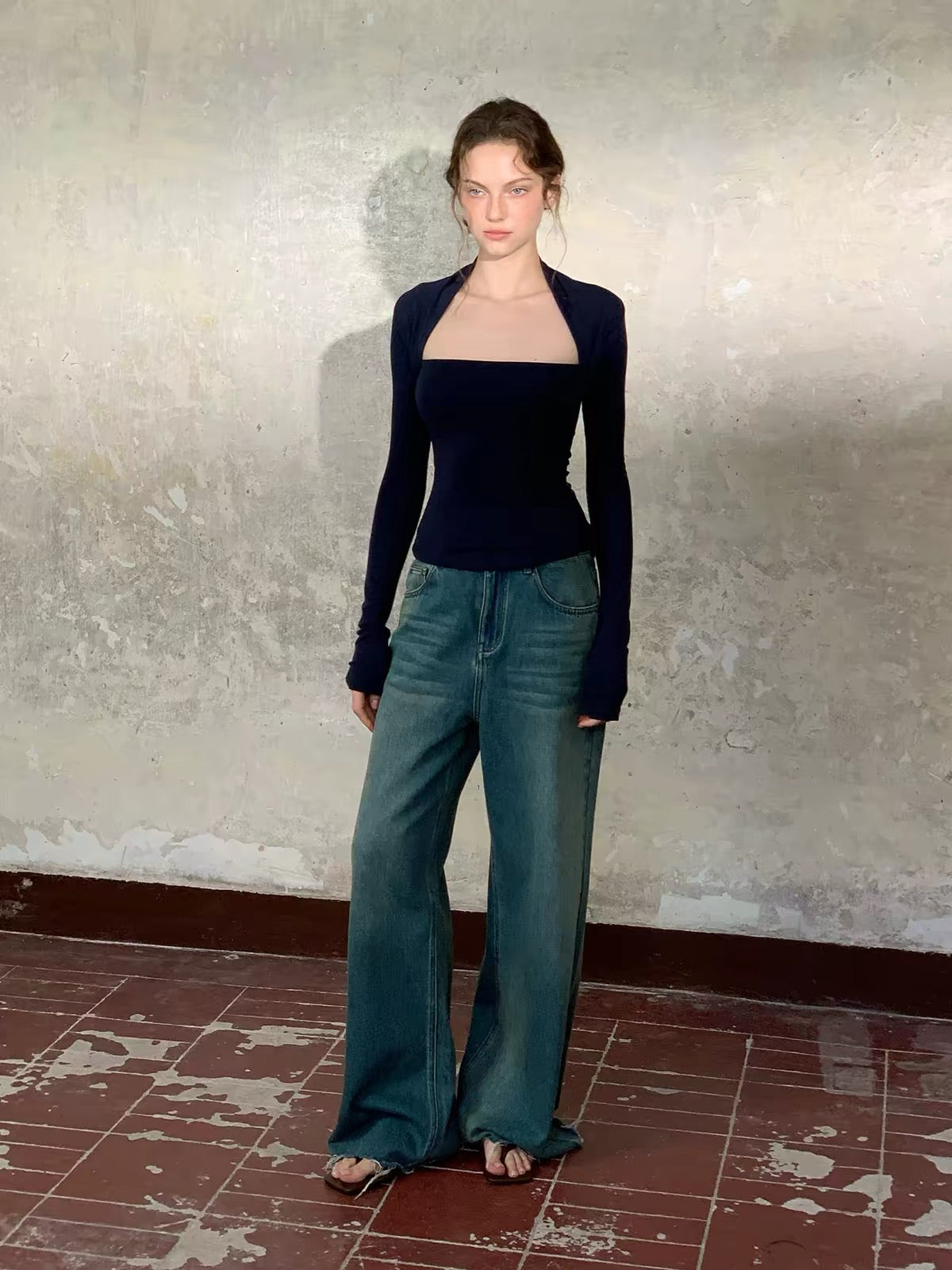 CARIEDO "Vintage Blue" Mid-Rise Distressed Wide-Leg Jeans – Soft, Skin-Friendly Denim with a Vintage Wash and Raw Hem