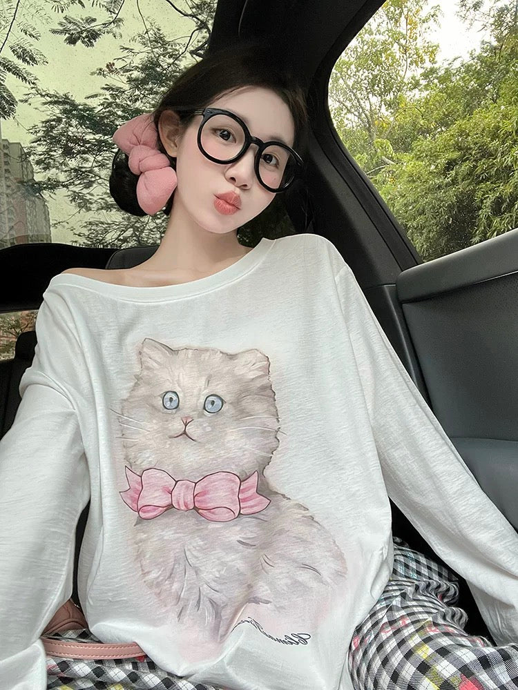 White long-sleeved T-shirt for women, new design, bow-knot cat print, light and slightly transparent oblique shoulder blouse top, trendy