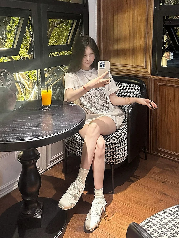 American retro hot diamond print white short-sleeved T-shirt for women, loose and slim design, casual and versatile pullover top