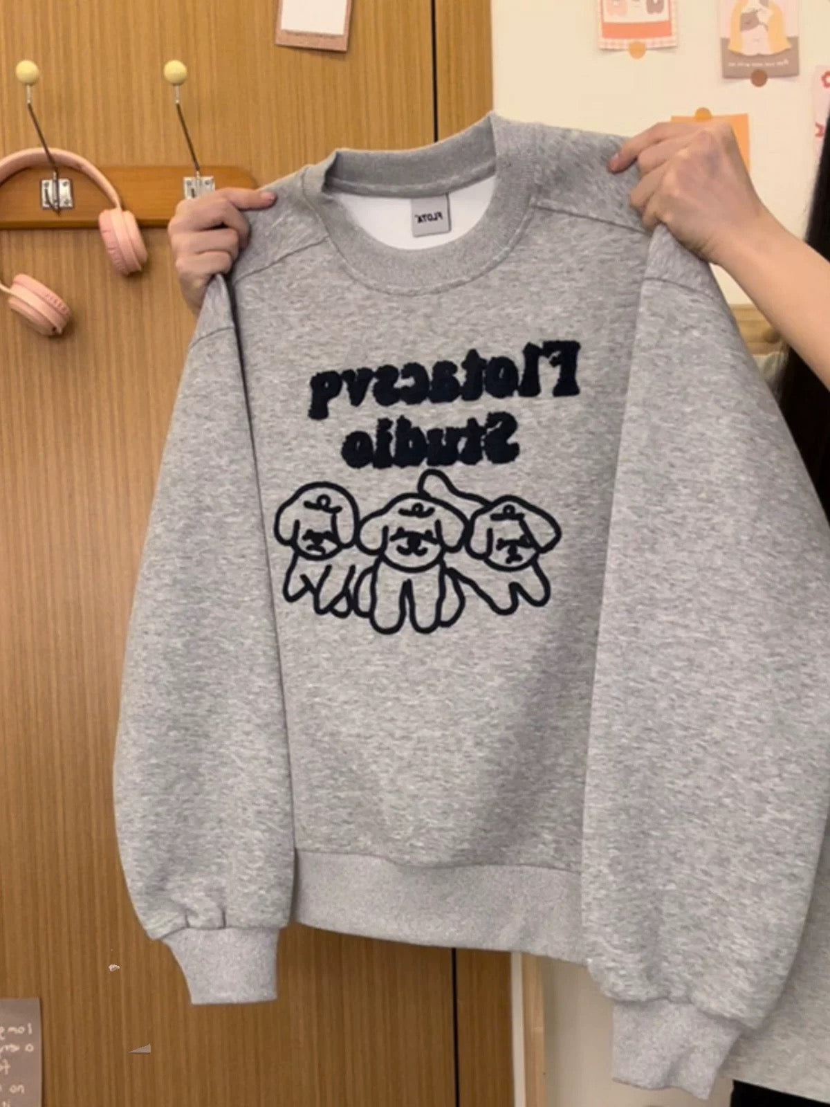 Cream Universe Flocked Dog Raglan Sweatshirt Women's Japanese College Style Slim Round Neck Top Spring and Autumn New Style
