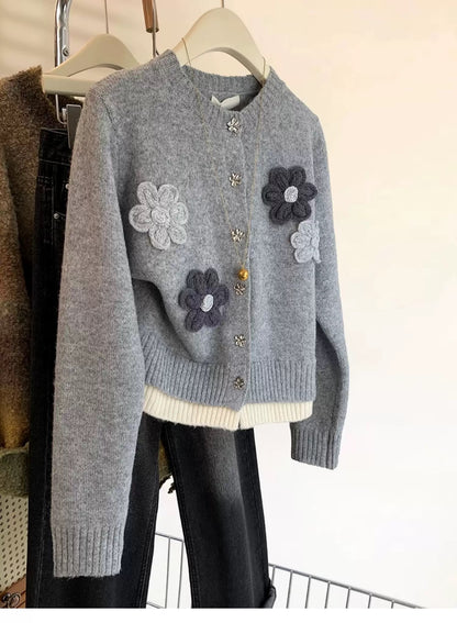 Gray flower fake two-piece short sweater jacket women autumn and winter 2025 new small size soft glutinous knitted cardigan