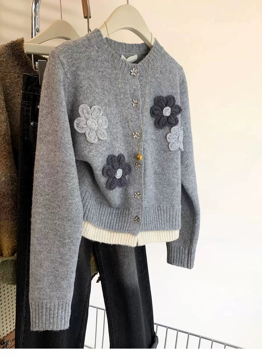 Gray flower fake two-piece short sweater jacket women autumn and winter 2025 new small size soft glutinous knitted cardigan