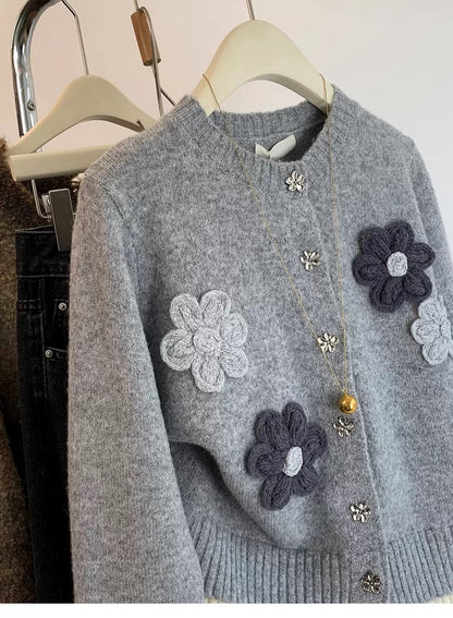 Gray flower fake two-piece short sweater jacket women autumn and winter 2025 new small size soft glutinous knitted cardigan