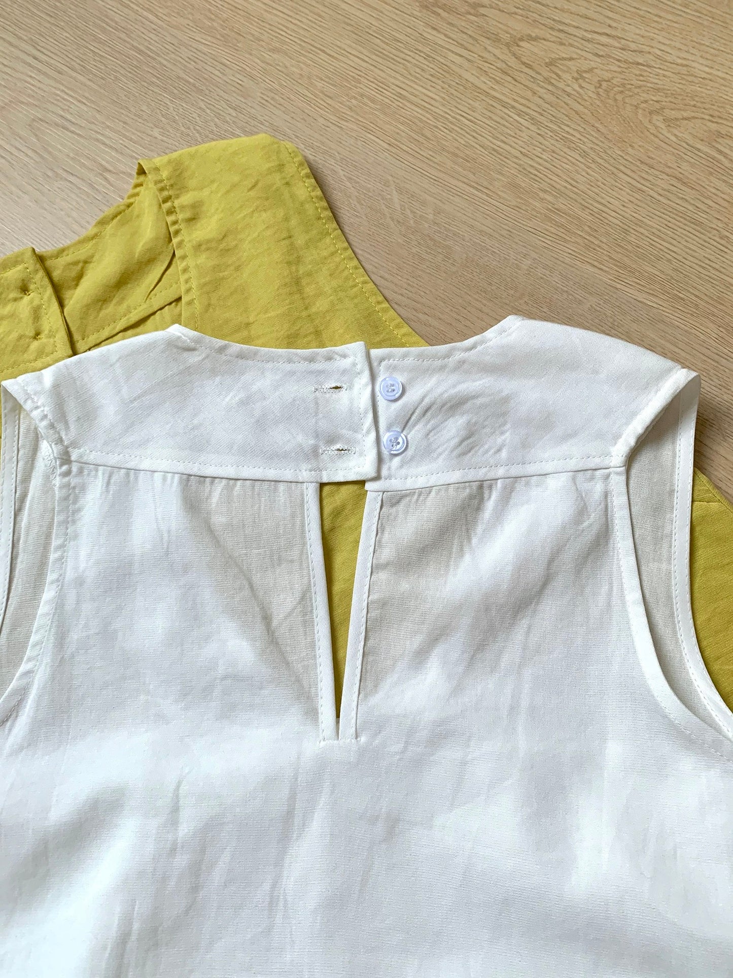 French temperament relaxation simple V-neck sleeveless vest top casual versatile wide-leg shorts fashion suit summer