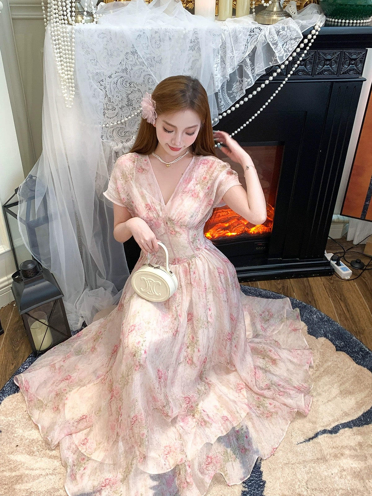 Bingbing is here丨[Artistic Garden] Temperament V-neck floral dress niche design short-sleeved long skirt
