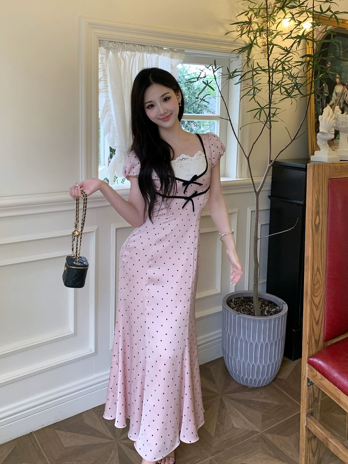 Bingbing is here丨[Heart Warning] Purely girly polka-dot dress with lace stitching and slim-fitting long skirt