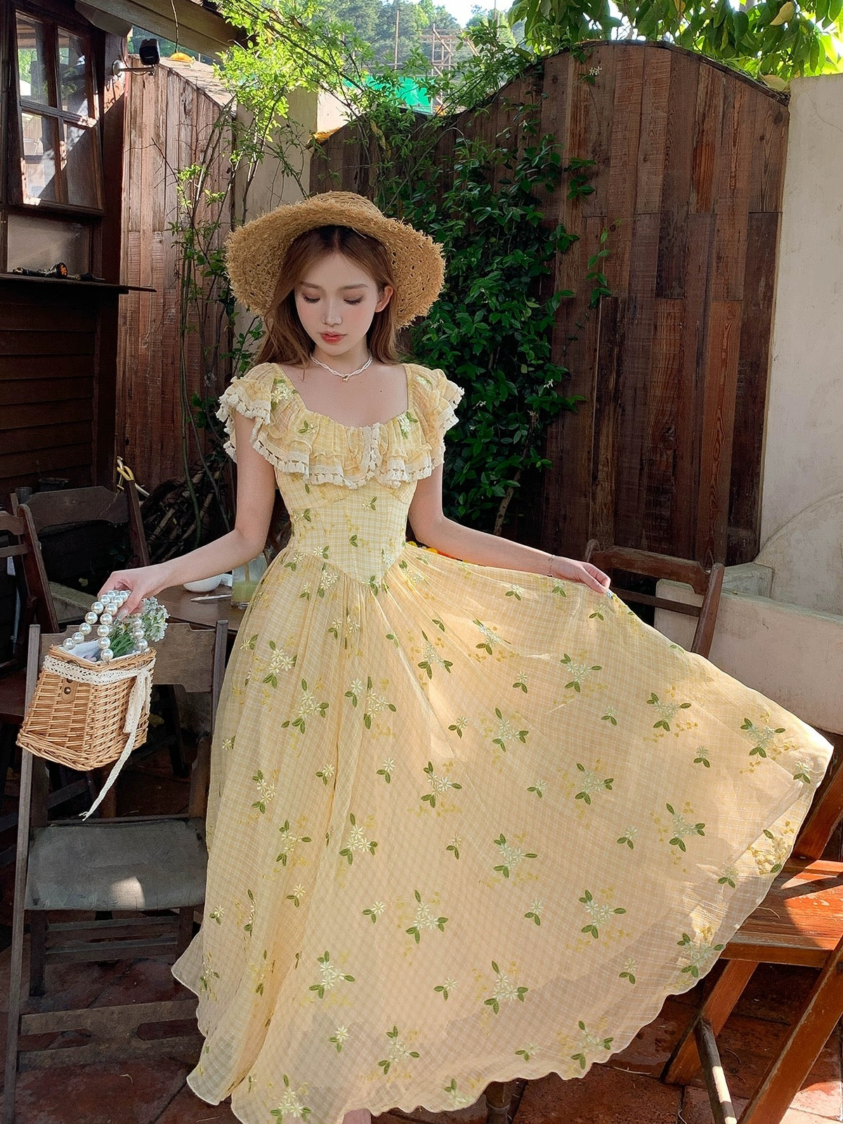Bingbing is here丨[Summer Limited] French girly style daisy dress classic plaid long skirt
