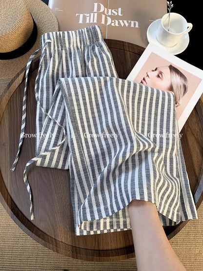 Grow freely - Relaxed and effortlessly chic striped wide-leg pants for women, high-waisted, slimming, loose-fitting casual trousers for summer.