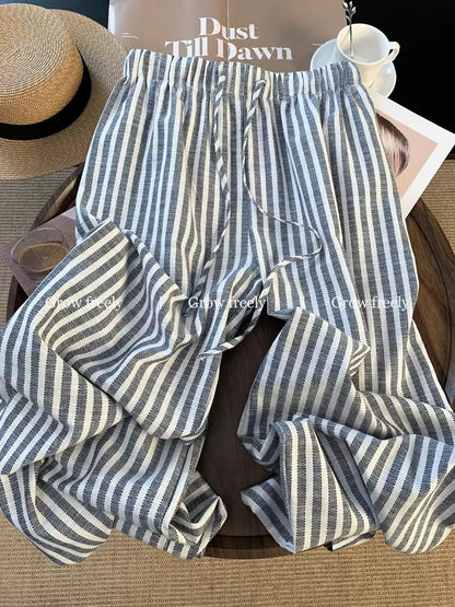 Grow freely - Relaxed and effortlessly chic striped wide-leg pants for women, high-waisted, slimming, loose-fitting casual trousers for summer.
