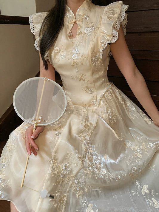 Bingbing is coming | [Nightingale under the Moon] Heavy Industry New National Style Improved Cheongsam Temperament Embroidered Disc Button Dress