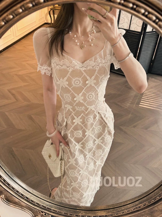 LUOLUOZ 【Heartbeat Supreme】Exquisitely Elegant Mesh Sleeve Waist-Defining Long Dress JF832