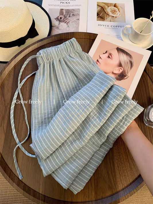 Grow freely French style blue striped wide-leg pants for women, new summer style, relaxed and casual straight leg pants for a comfortable leg-lengthening effect.