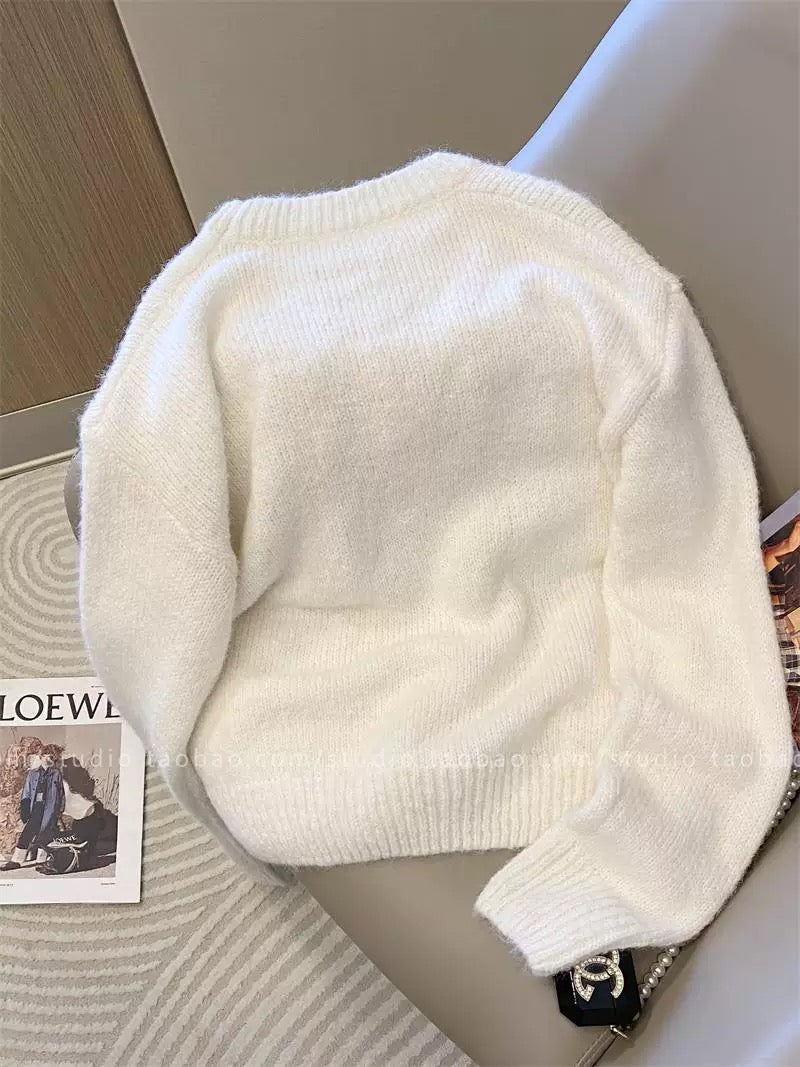 Korean style sweet beaded letter round neck thick sweater for women, autumn and winter 2025 new style, youthful long-sleeved top.