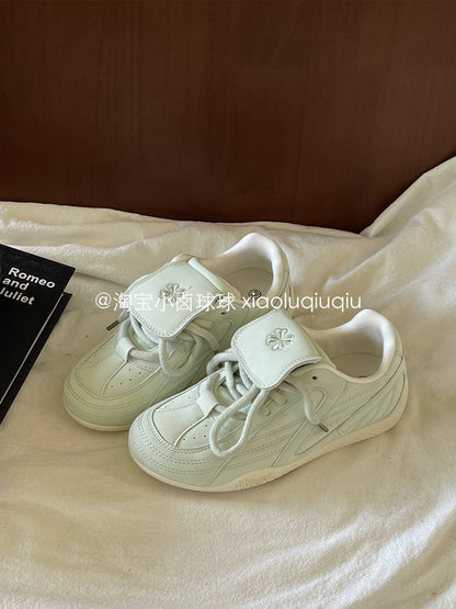 Little Luqiu casual white sneakers, women's shoes, 2026 new style, thick-soled platform shoes, versatile and niche style, German training shoes.