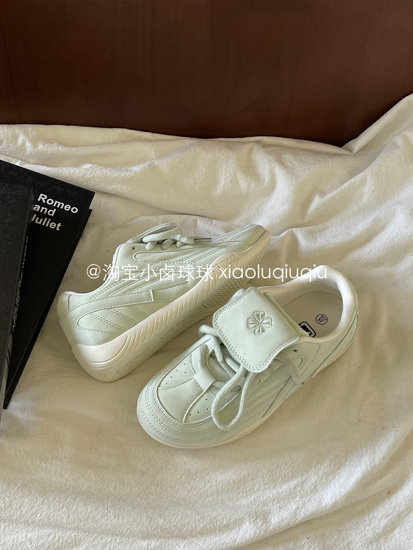 Little Luqiu casual white sneakers, women's shoes, 2026 new style, thick-soled platform shoes, versatile and niche style, German training shoes.