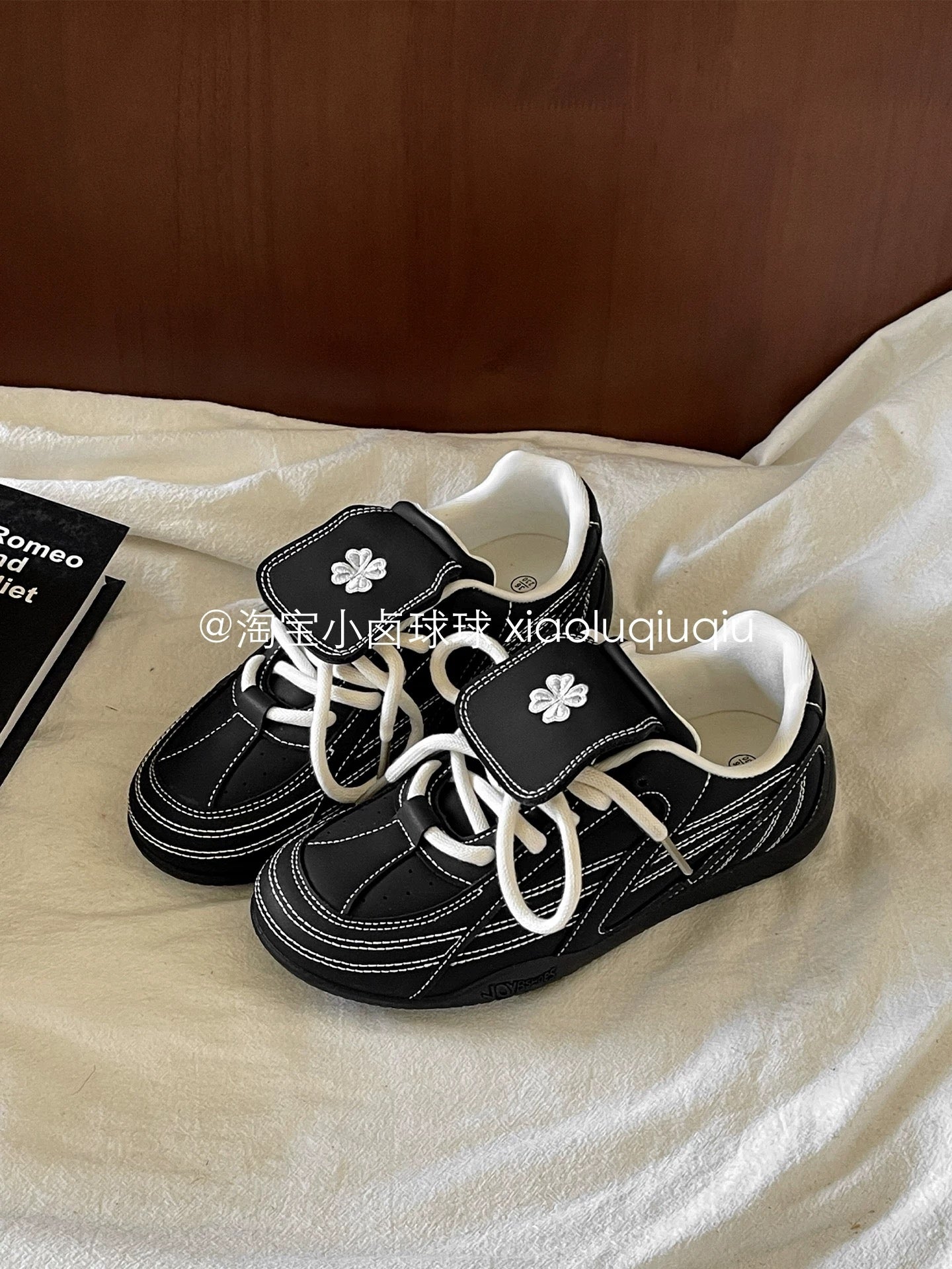 Little Luqiu casual white sneakers, women's shoes, 2026 new style, thick-soled platform shoes, versatile and niche style, German training shoes.