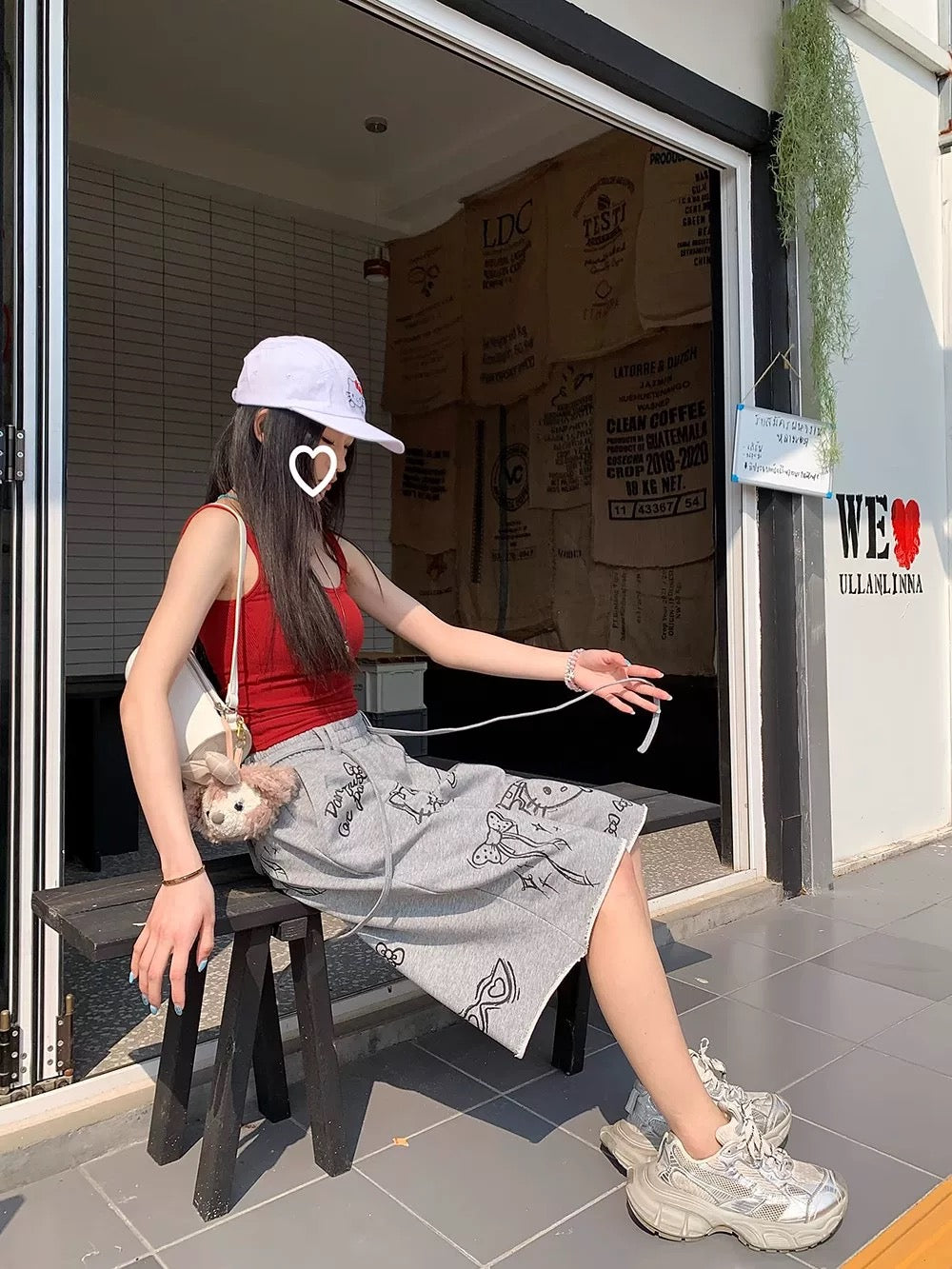 Guochao brand American retro graffiti cat sports shorts women's summer loose college style high waist straight five-point pants