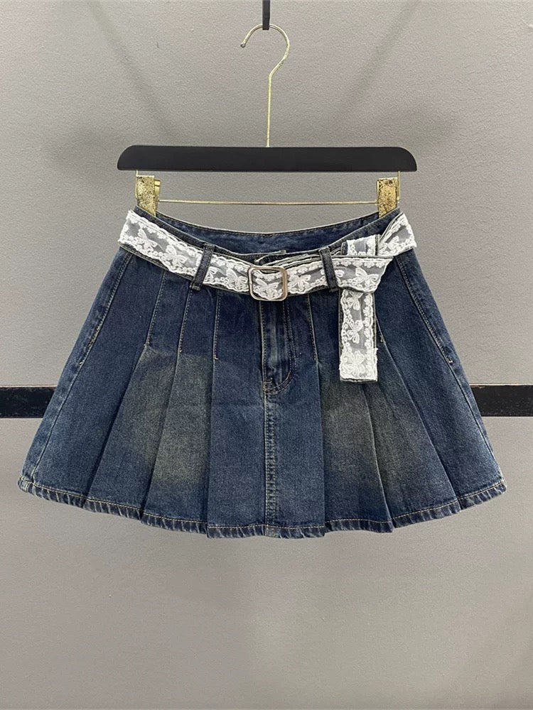 Retro washed denim skirt for women 2025 summer new lace belt slimming A-line hot girl pleated skirt