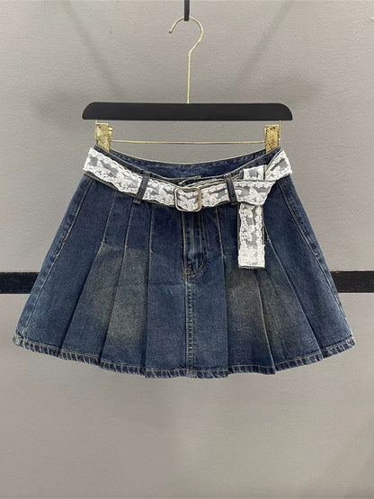 Retro washed denim skirt for women 2025 summer new lace belt slimming A-line hot girl pleated skirt