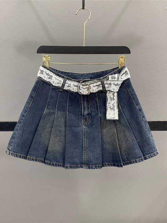 Retro washed denim skirt for women 2025 summer new lace belt slimming A-line hot girl pleated skirt