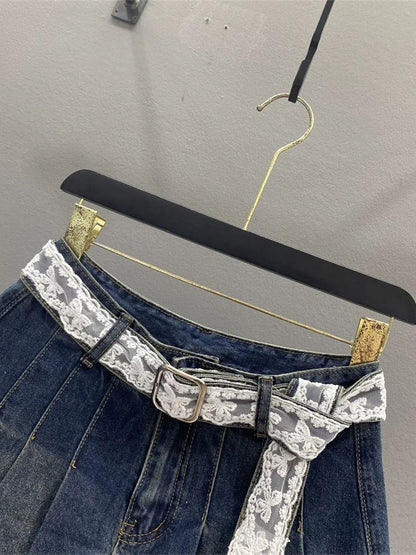 Retro washed denim skirt for women 2025 summer new lace belt slimming A-line hot girl pleated skirt