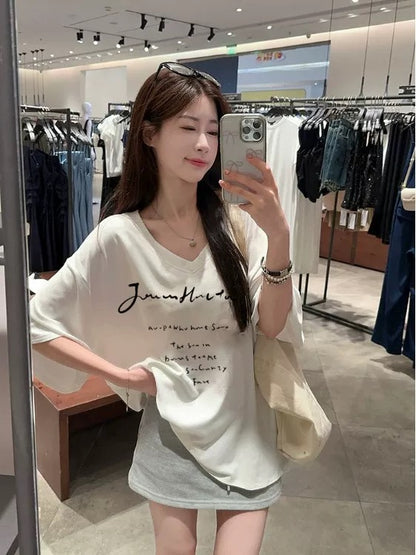Letter print V-neck short sleeve T-shirt for women summer 2025 new Korean loose oversize mid-length top trend