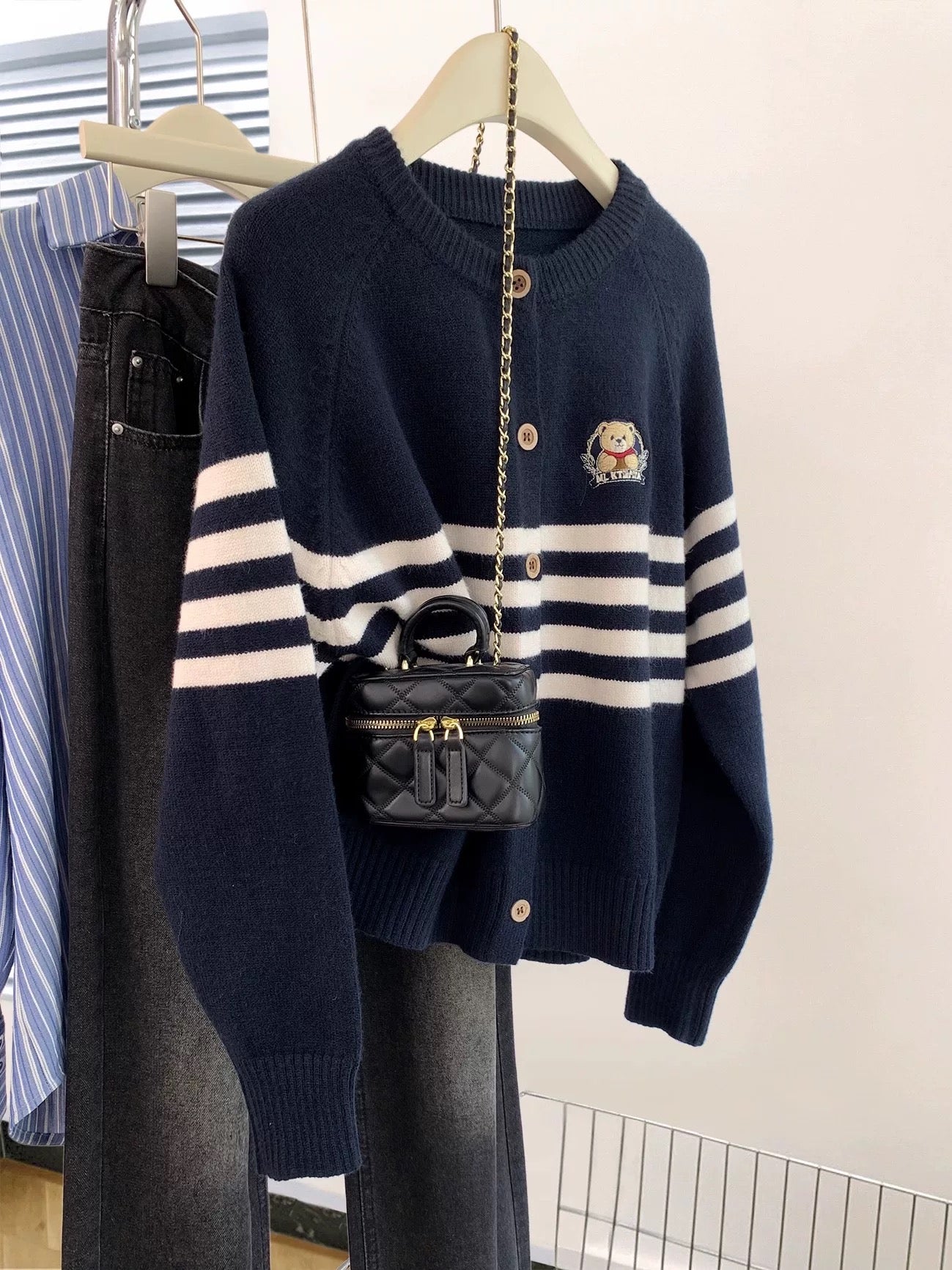 Navy blue embroidered raccoon fleece sweater coat women spring and autumn 2025 autumn and winter new lazy knitted cardigan top