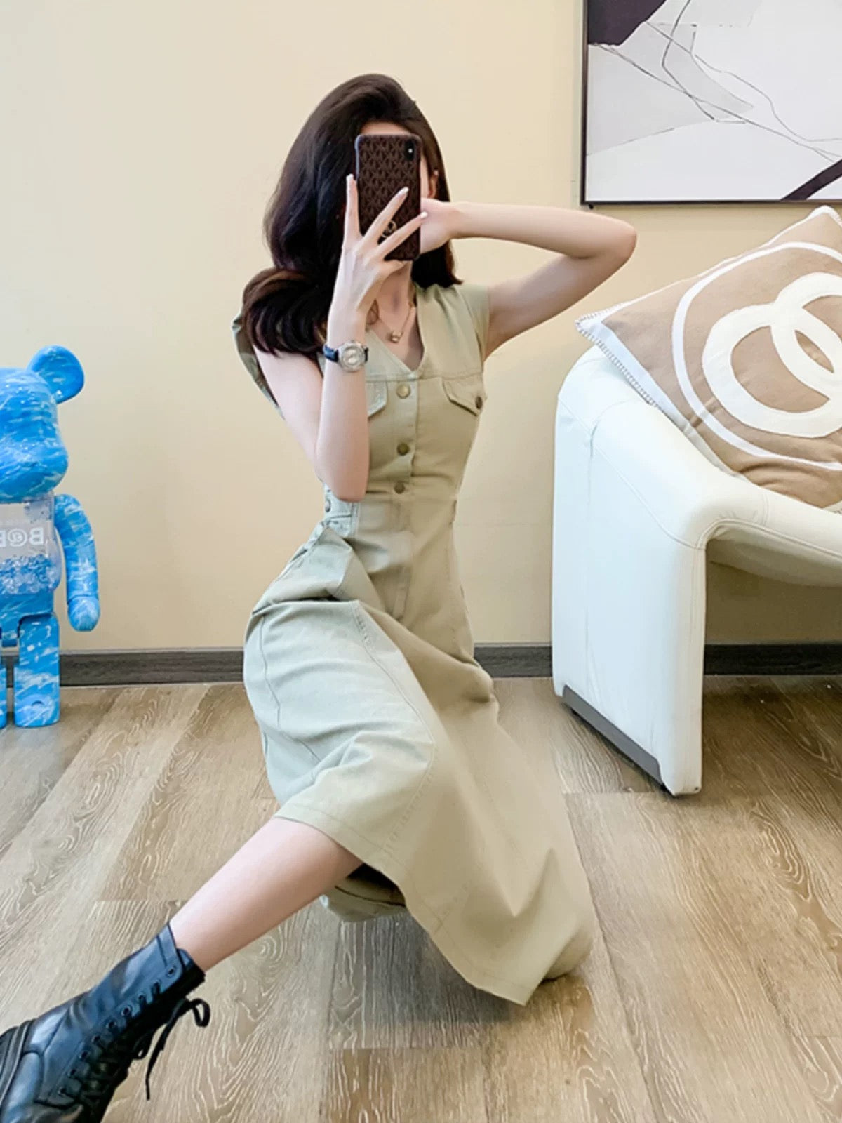 Sleeveless denim dress for women summer high-end French V-neck right-angle shoulder long skirt high-waisted slimming temperament a-line skirt