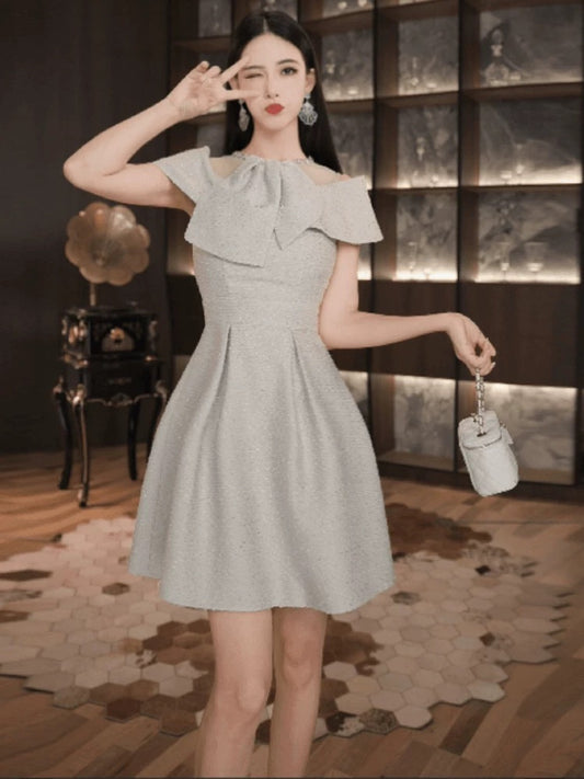 European station niche dress women's summer small high-end slimming temperament super good-looking waist A-line skirt