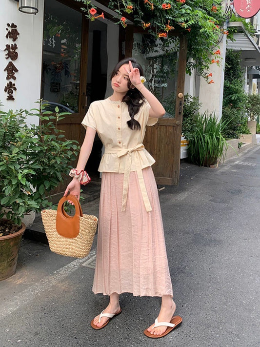 2024 new fashion suit textured lace waisted temperament short-sleeved shirt + versatile solid color skirt for women