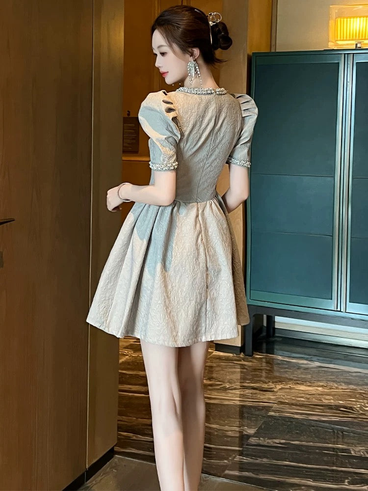 European station design dress women's summer new niche high-end light luxury waist style fluffy a-line skirt
