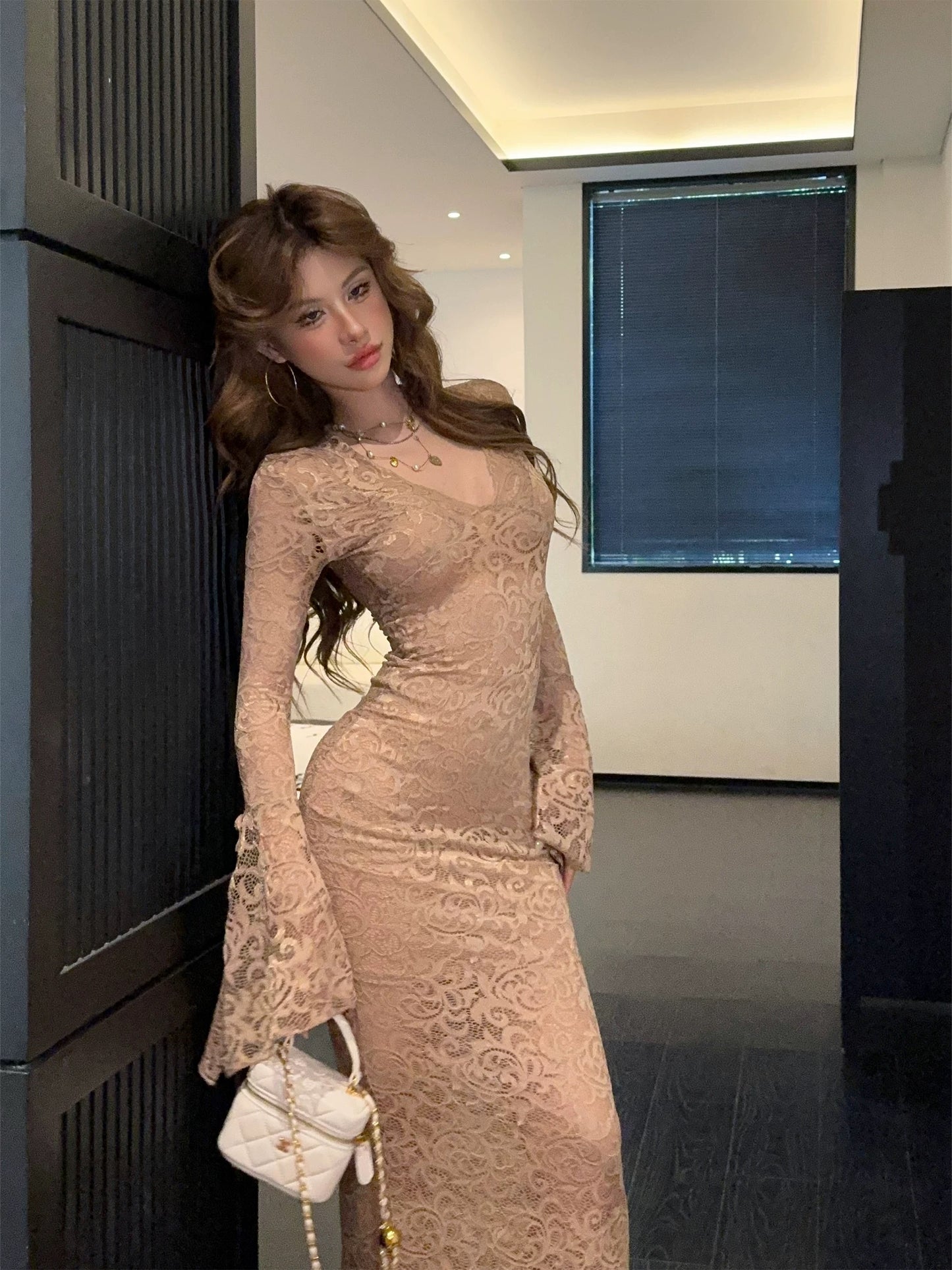 Dust Deng Deng lace dress women's 2024 autumn French style long skirt hip-covering skirt slim waist skirt