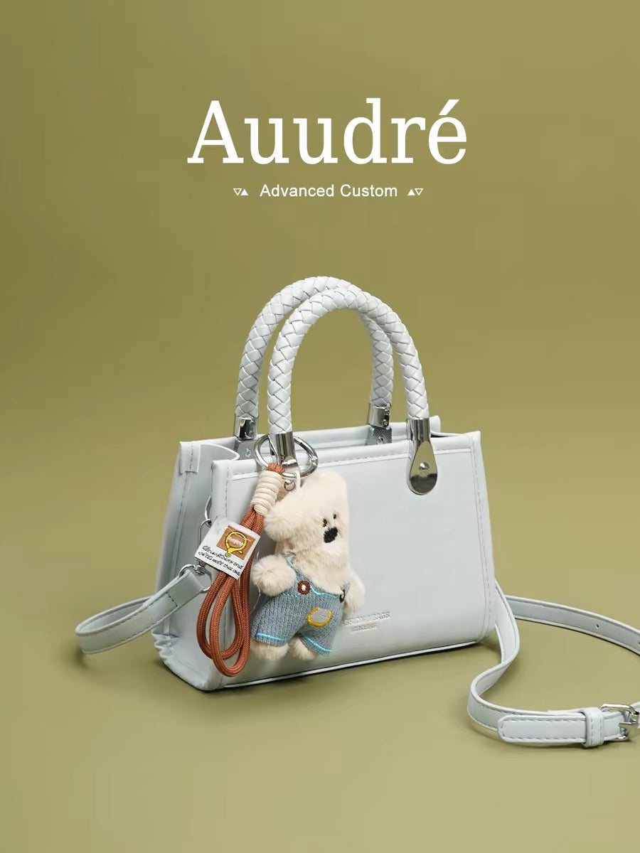Auudre's sophisticated and chic niche handbag for women, a new 2026 style, fashionable crossbody bag for commuting.