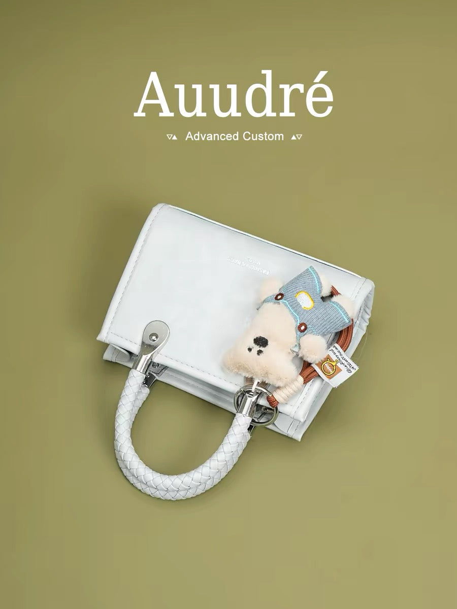 Auudre's sophisticated and chic niche handbag for women, a new 2026 style, fashionable crossbody bag for commuting.
