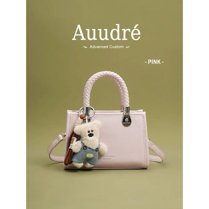 Auudre's sophisticated and chic niche handbag for women, a new 2026 style, fashionable crossbody bag for commuting.