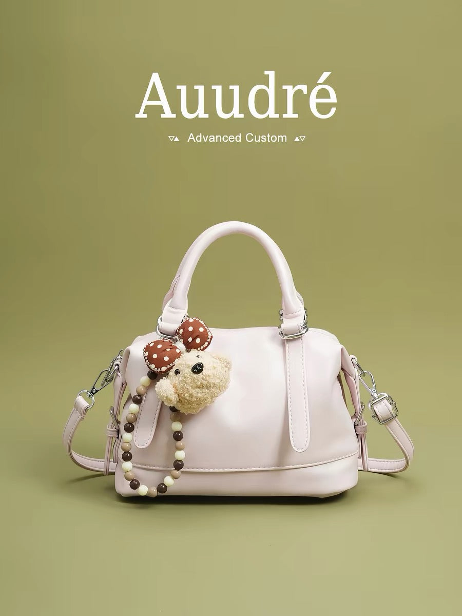Auudre's sophisticated and chic niche handbag for women, a new 2026 style, fashionable crossbody bag for commuting.
