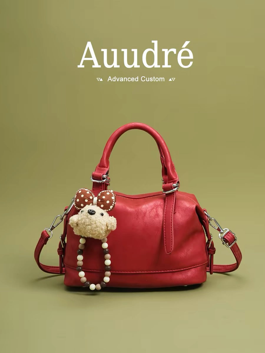 Auudre's sophisticated and chic niche handbag for women, a new 2026 style, fashionable crossbody bag for commuting.