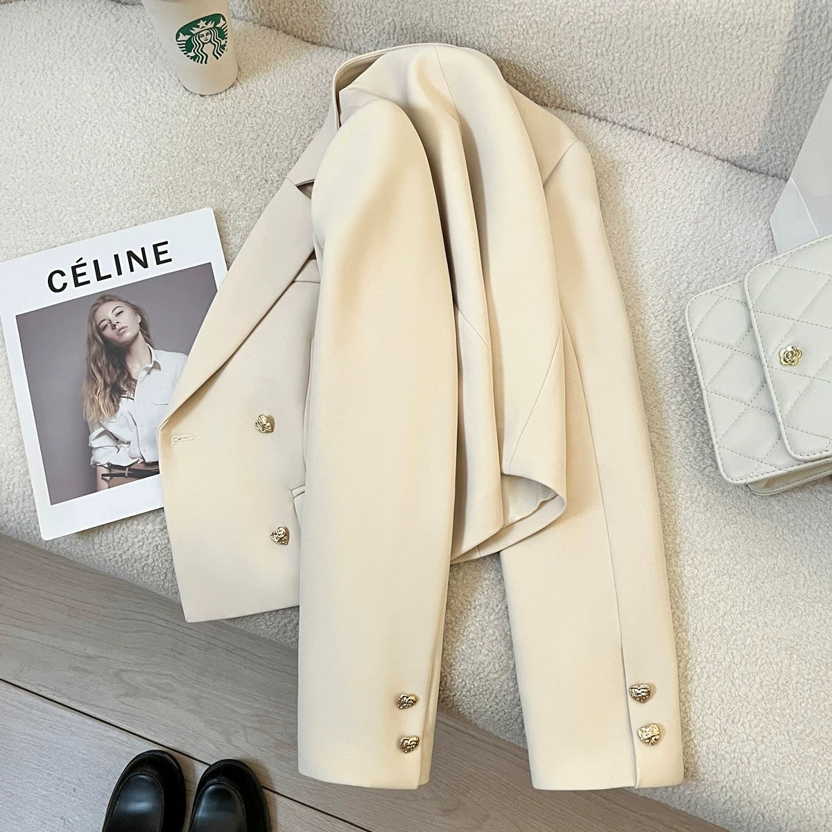 Off-white short suit jacket for women autumn 2025 new small size design commuting casual temperament suit